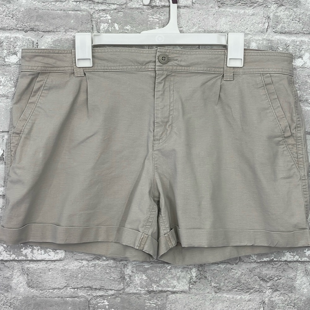 Eddie Bauer Khaki Cuffed Shorts